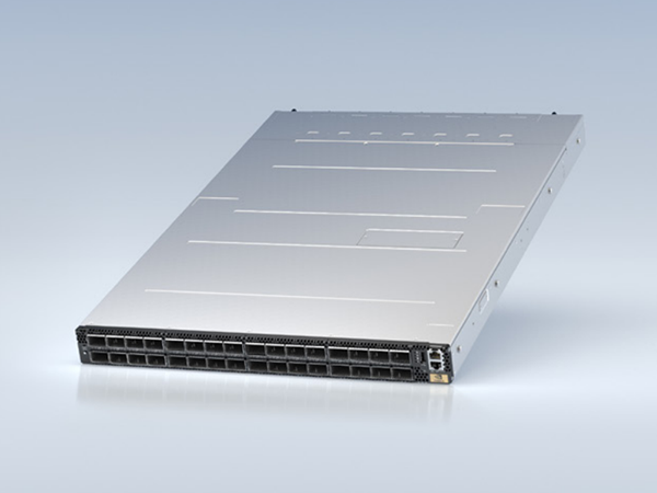 作爲高性能(néng)計算（HPC）和人工智能(néng)（AI）應用，随著(zhe)網絡變得越來越複雜，對(duì)最先進(jìn)的高速網絡的需求越來越大 極端規模系統的關鍵。英偉達量子™-2是業界領先的交換機功率和密度方面(miàn)的平台，具有NDR 400千兆每秒（Gb/s）InfiniBand，爲AI開(kāi)發(fā)人員和科學(xué)研究人員提供最高吞吐量，網絡性能(néng)可用于解決世界上最具挑戰性的問題